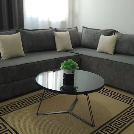 Valona Apartment *
